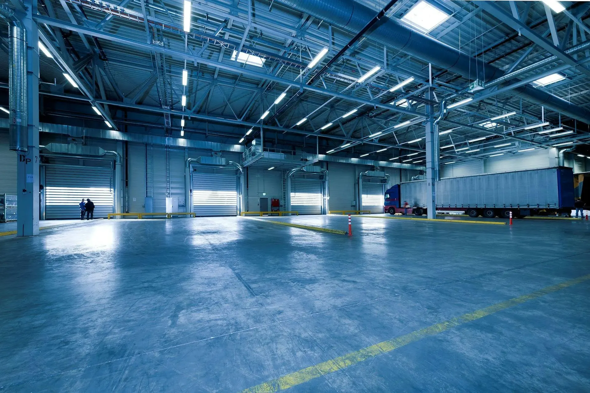 Gereinigte Gewerbehalle